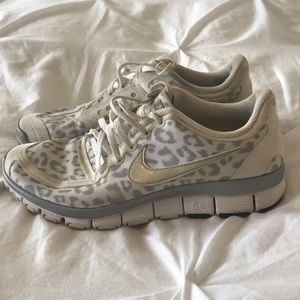 Women’s Nike leopard/cheetah print Free 5.0